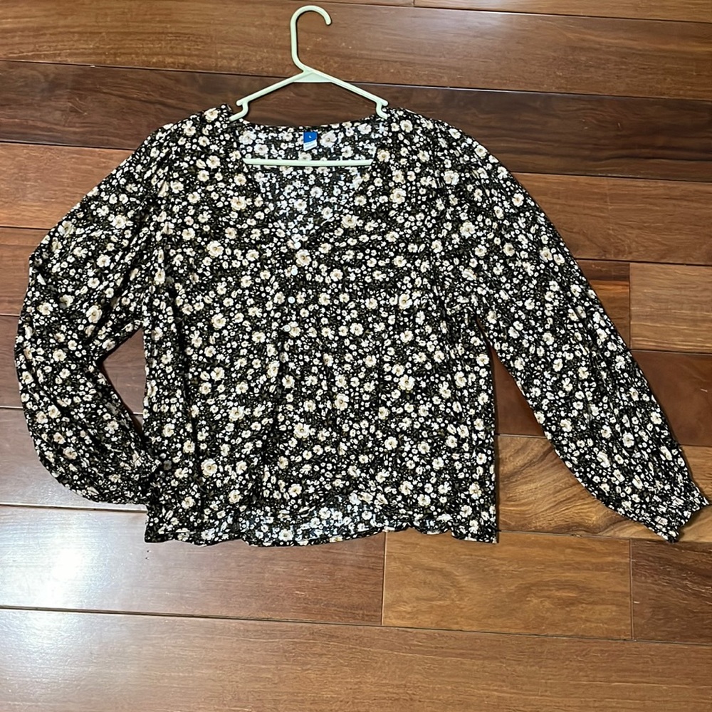 Old navy floral blouse